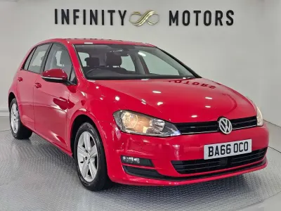 Używany VW Golf VII Edition 110 KM (80 kW) 2017 Czerwony Hatchback