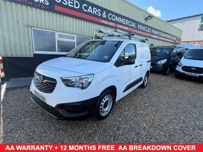 Used Vauxhall Combo Edition 2019 White MPV