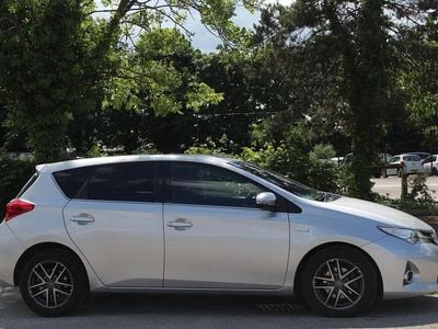 Toyota Auris Hybrid