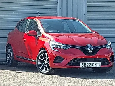 Used Renault Clio V Iconic 90 HP (66 kW) 2022 Red Hatchback
