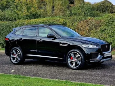 Begagnad Jaguar F-Pace S 300 HK (220 kW) 2017 Svart SUV