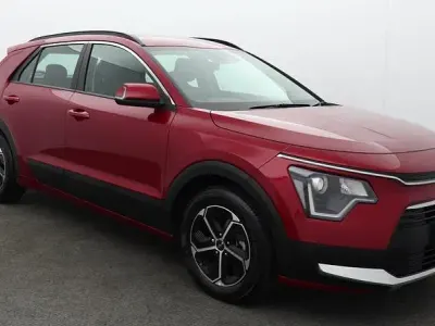 Used Kia Niro 2025 Red SUV