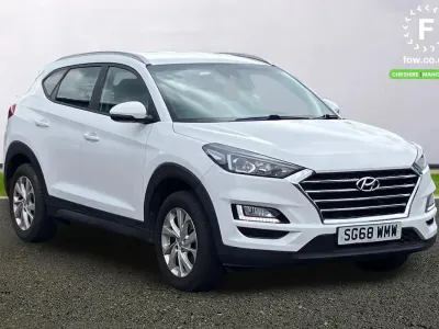 Used Hyundai Tucson SE 132 HP (97 kW) 2018 White SUV