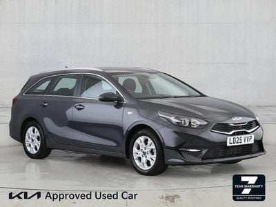 Used Kia Ceed 138 HP (101 kW) 2025 Grey Hatchback