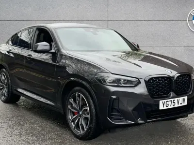 Usado BMW X4 M Sport 187 CV (137 kW) 2025 Gris SUV