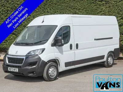 Begagnad Peugeot Boxer Premium 140 HK (102 kW) 2023 Vit Van