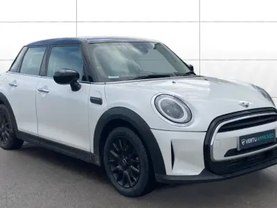 Begagnad Mini Cooper Classic 156 HK (114 kW) 2024 Halvkombi