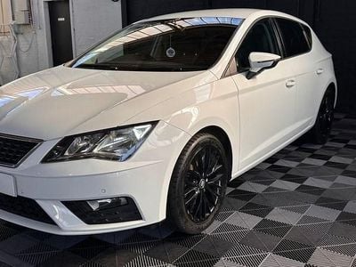 Used Seat Leon SE Dynamic 115 HP (84 kW) 2019 White Hatchback