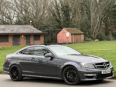 Käytetty Mercedes C63 AMG 2012 Harmaa Coupe - kaksiovinen