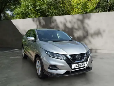 Second-hand Nissan Qashqai Acenta Premium 158 CP (116 kW) 2021 Argintiu SUV