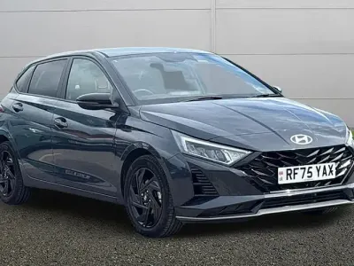 Begagnad Hyundai i20 Blackline 90 HK (66 kW) 2025 Halvkombi