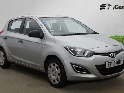 Used Hyundai i20 Classic 85 HP (62 kW) 2012 Silver Hatchback