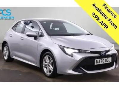 Usado Toyota Corolla 122 HP (89 kW) 2020 Prateado Citadino