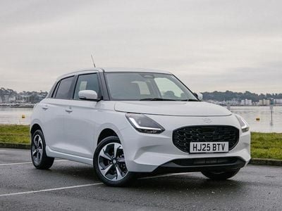 Used Suzuki Swift SZ5 82 HP (60 kW) 2024 Pure white Hatchback
