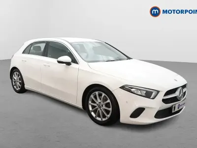 Begagnad Mercedes A180 Executive 2018 Vit Halvkombi