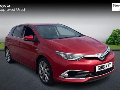 Used Toyota Auris Hybrid 136 HP (100 kW) 2016 Hatchback