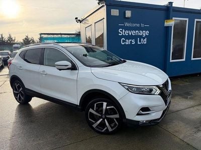 Used Nissan Qashqai Tekna 2018 White SUV