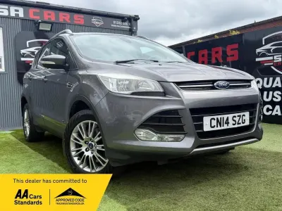 Usado Ford Kuga Titanium 163 CV (119 kW) 2014 Gris SUV