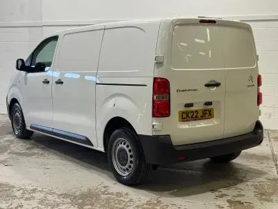 Używany Citroën Dispatch 142 KM (104 kW) 2022 Biały Minivan