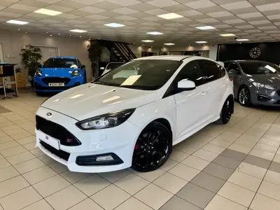 Used Ford Focus ST 2018 White Hatchback