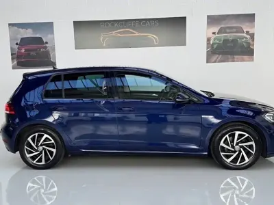 Używany VW Golf VII Edition 130 KM (95 kW) 2020 Niebieski Hatchback
