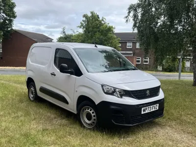 Used Peugeot Partner Premium 131 HP (96 kW) 2024 White MPV
