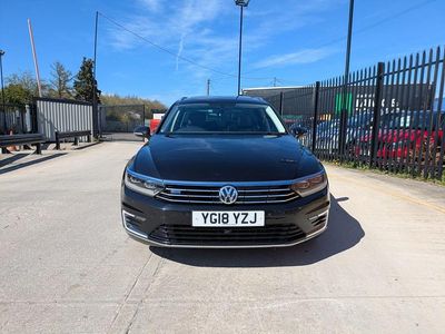 Used VW Passat Advance 115 HP (84 kW) 2018 Black Estate
