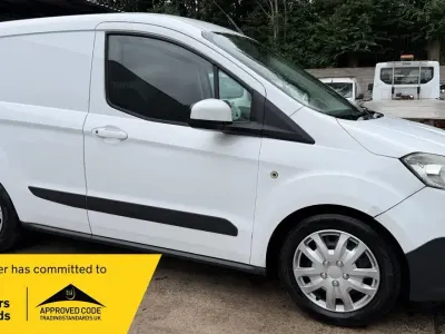 Used Ford Transit Courier Trend 95 HP (69 kW) 2015 White Van