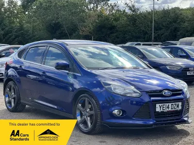 Used Ford Focus Titanium 2014 Blue Hatchback