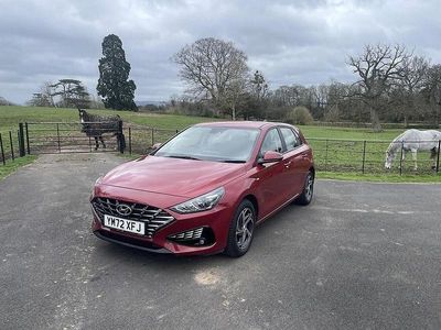 Used Hyundai i30 SE 120 HP (88 kW) 2023 Red Hatchback