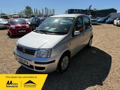 Używany Fiat Panda 59 KM (43 kW) 2009 Srebrny Hatchback