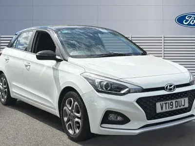 Used Hyundai i20 84 HP (61 kW) 2019 White Hatchback
