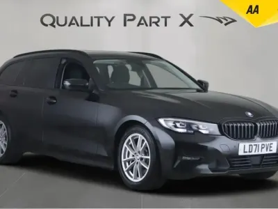 Usado BMW 330 Sport Line 2021 Negro Familiar
