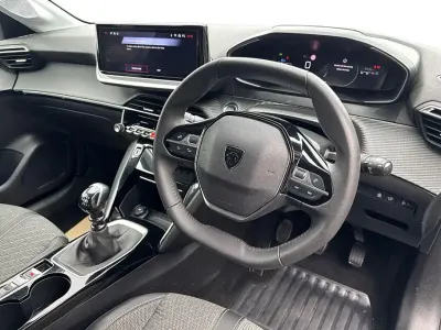 Second-hand Peugeot 208 Allure 100 CP (73 kW) 2025 Gri Hatchback