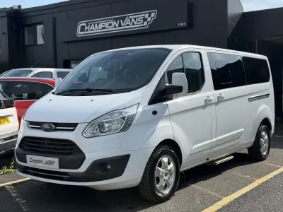 Used Ford Tourneo Titanium 130 HP (95 kW) 2019 White Estate