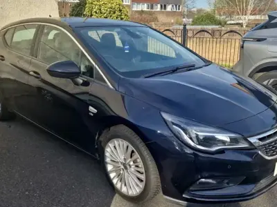 Second-hand Vauxhall Astra Elite 150 CP (110 kW) 2019 Albastru Hatchback