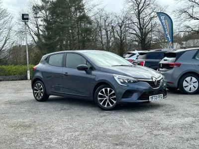 Used Renault Clio Evolution 90 HP (66 kW) 2022 Grey Hatchback