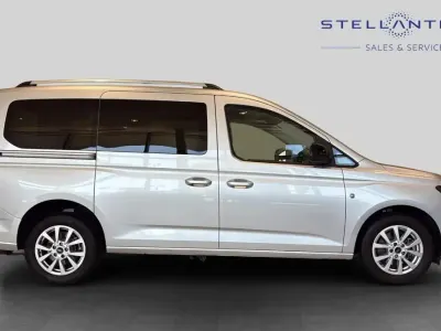 Used Ford Grand Tourneo Connect Titanium 112 HP (82 kW) 2023 Grey MPV