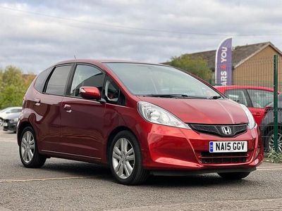 Used Honda Jazz ES 99 HP (72 kW) 2015 Red Hatchback