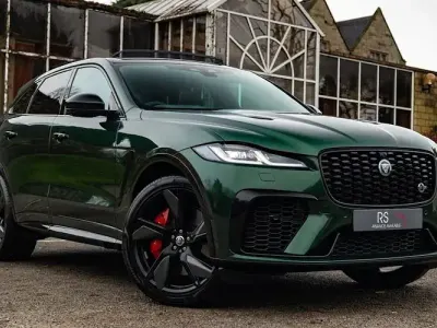 Usado Jaguar F-Pace SVR 551 HP (405 kW) 2023 Preto SUV
