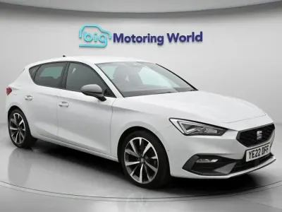 Used Seat Leon FR Sport 130 HP (95 kW) 2022 White Hatchback