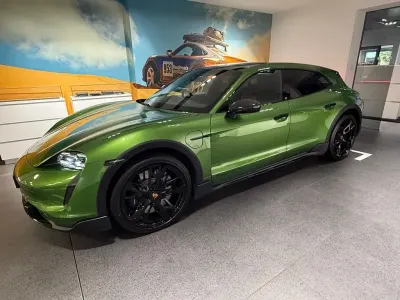 Used Porsche Taycan Turbo Cross Turismo Cross Turismo 500 kW (680 HP) 2023 Green Estate