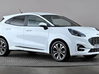Käytetty Ford Puma ST-Line 125 HP (91 kW) 2023 Valkoinen Katumaasturi