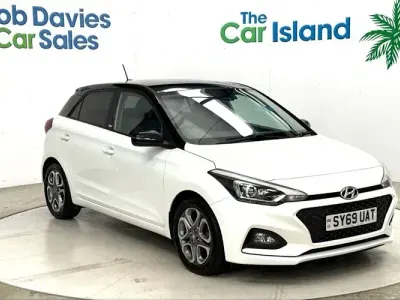 Used Hyundai i20 84 HP (61 kW) 2019 White Hatchback