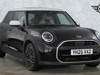 Used Mini Cooper Hatch 154 HP (113 kW) 2025 Black Hatchback