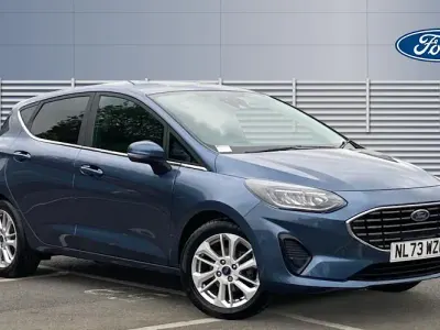 Usado Ford Fiesta Titanium 101 HP (74 kW) 2022 Azul Citadino