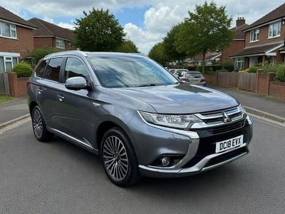 Used Mitsubishi Outlander P-HEV 200 HP (147 kW) 2018 Grey Estate