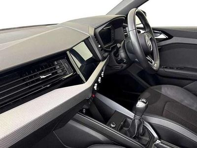 Used Audi A1 S-Line 108 HP (79 kW) 2022 White SUV