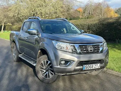 Używany Nissan Navara Tekna 2019 Szary Pickup