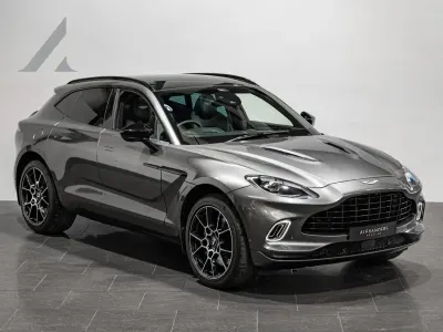 Usado Aston Martin DBX 550 CV (404 kW) 2021 Plateado SUV